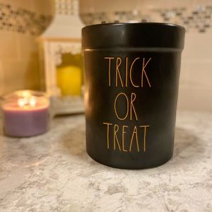 ❄️ Rae Dunn Trick Or Treat Utensil Holder ❄️